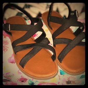 Toms sandals
